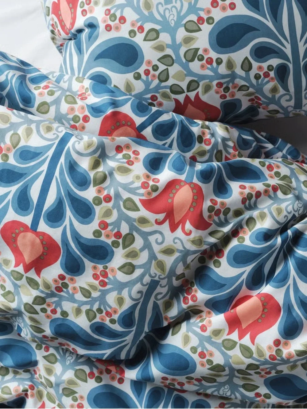 Multicolor Floral Duvet Cover and Pillowcases - King